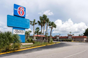 Отель Motel 6-Spring Hill, FL - Weeki Wachee  Уики Уэши